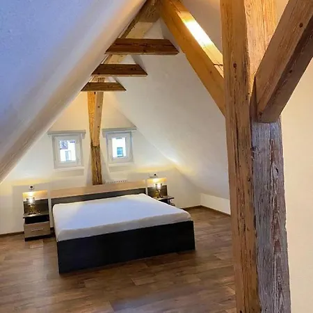 Klarka Apartment *